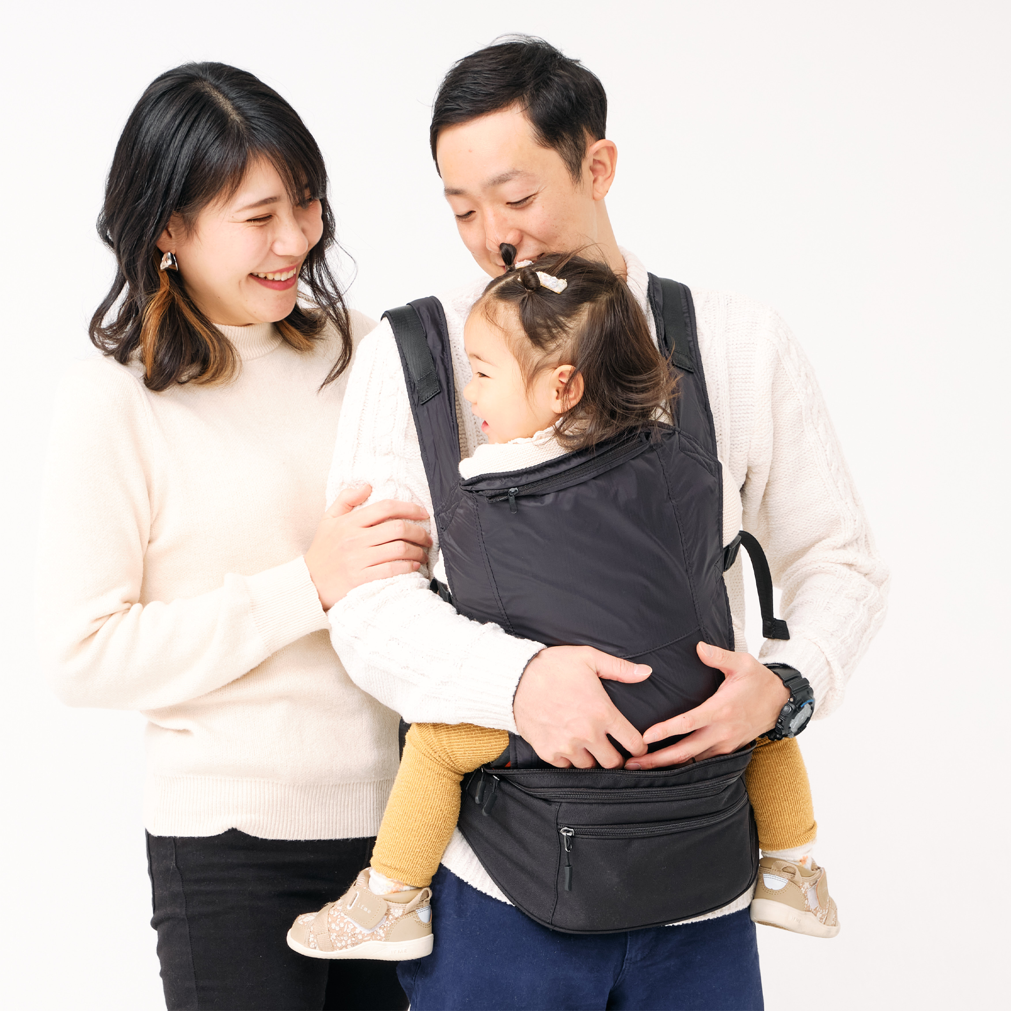 抱っこ紐ポーチ KABAG hug - ウエストポーチのフタに抱っこ紐を収納、急な抱っこに即対応