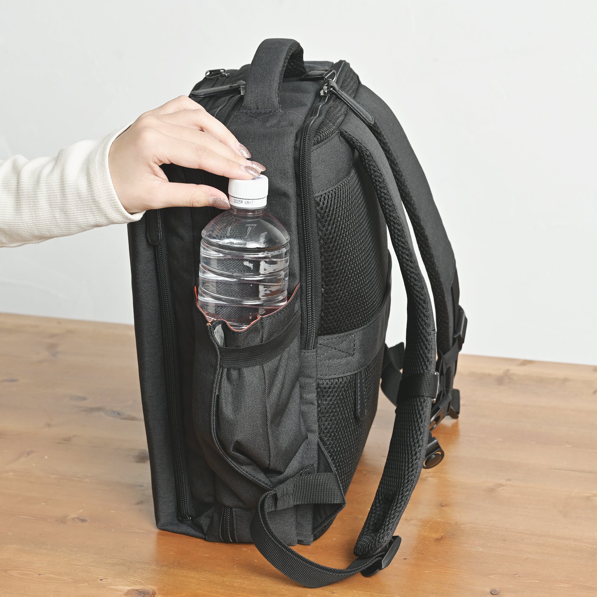 KABAG box regular 直感的に中身が確認でき、使いやすさと実用性を両立しています